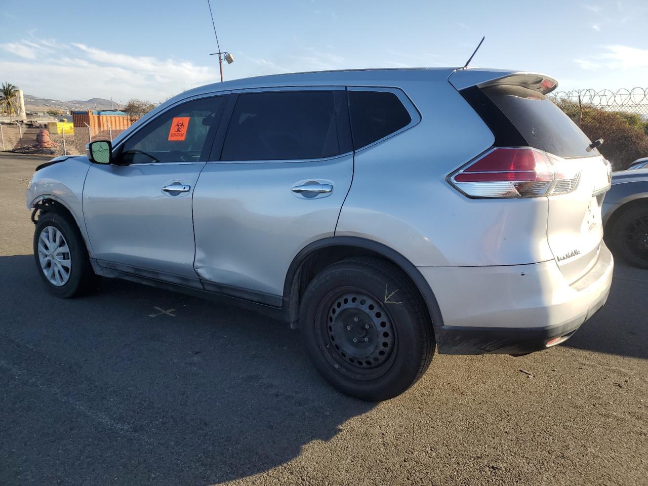 2015 NISSAN ROGUE S - Image 2