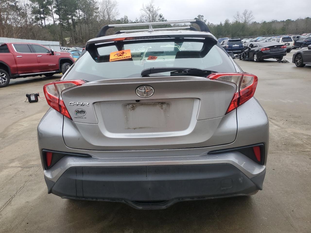 2018 TOYOTA C-HR XLE - Image 6
