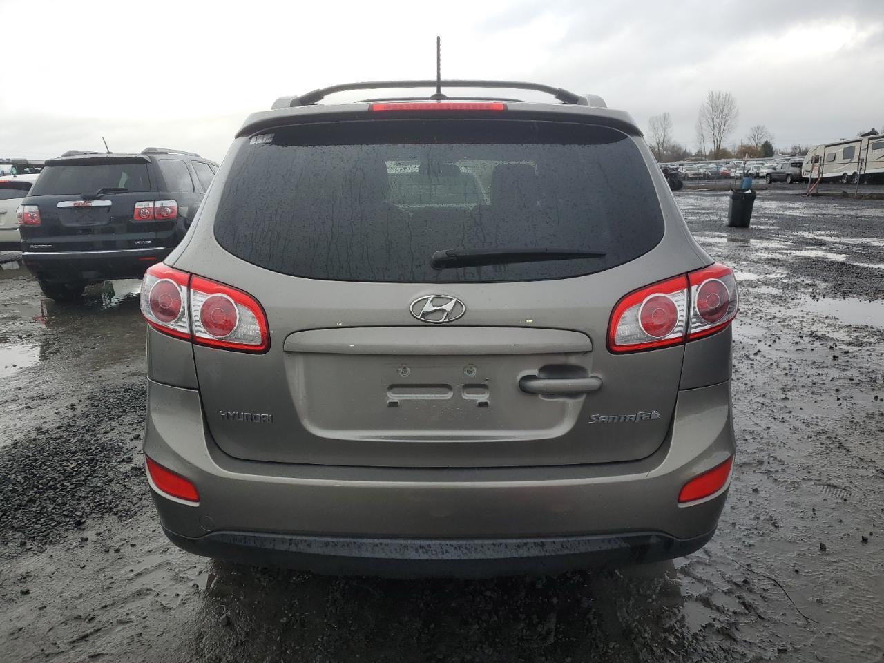 2011 HYUNDAI SANTA FE S - Image 6