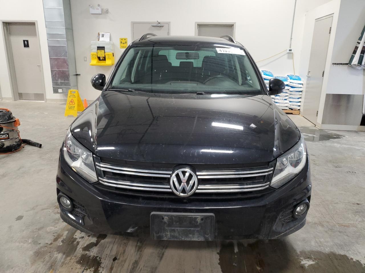 2014 VOLKSWAGEN TIGUAN S - Фото 5