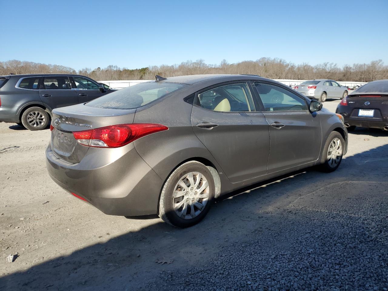 2011 HYUNDAI ELANTRA GL - Image 3