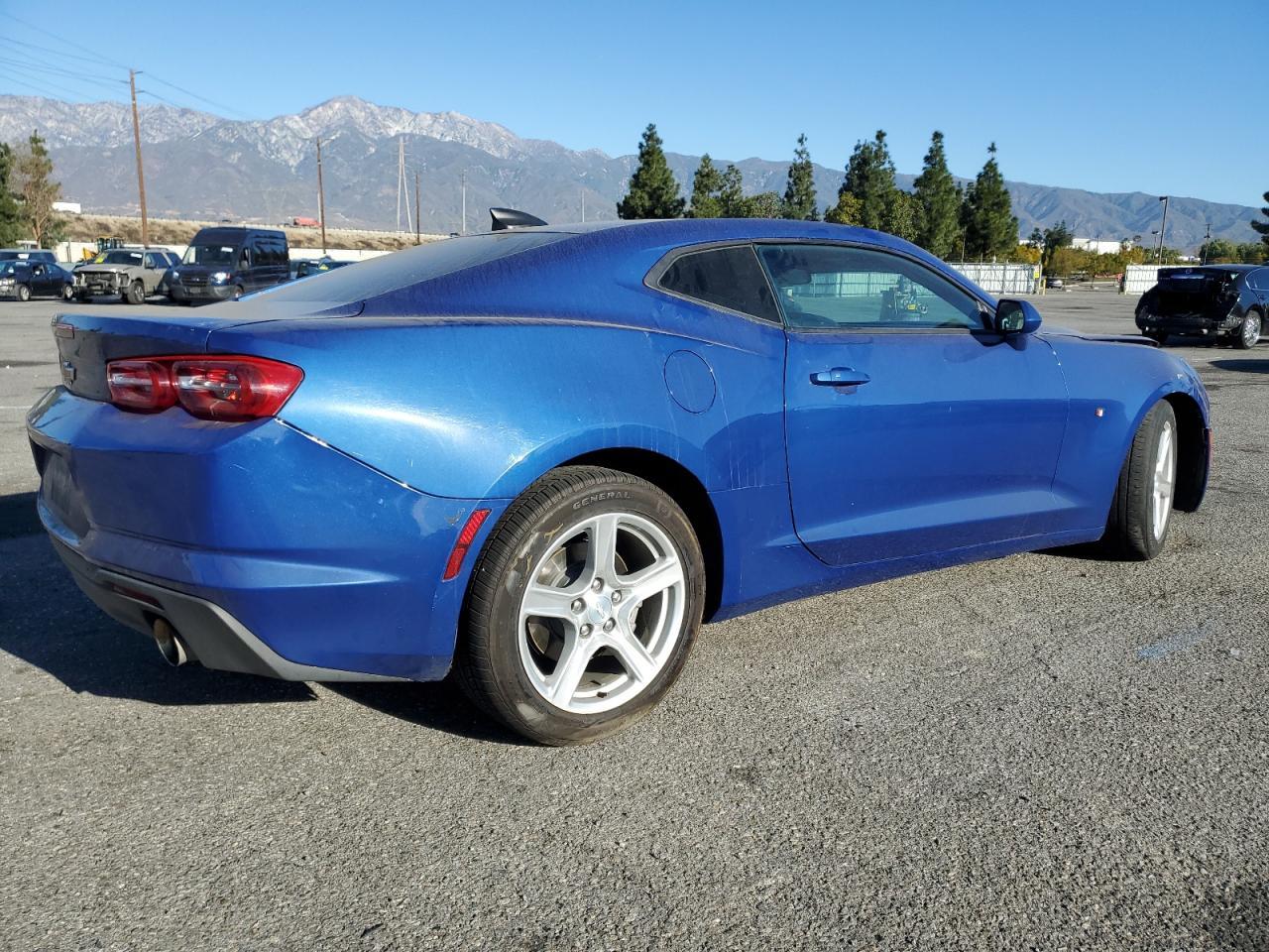 2021 CHEVROLET CAMARO LS - Фото 3