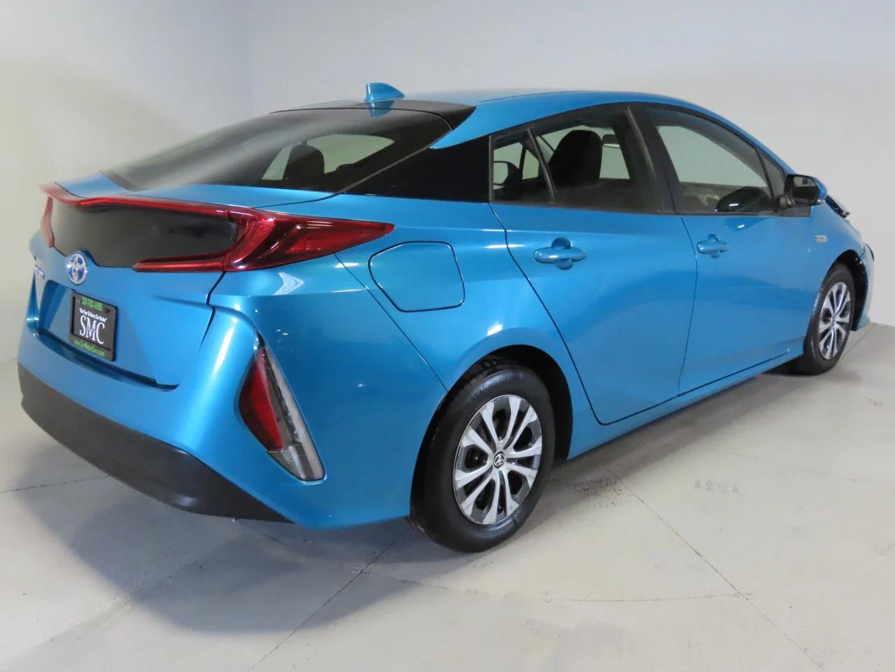 2022 TOYOTA PRIUS PRIM - Фото 3