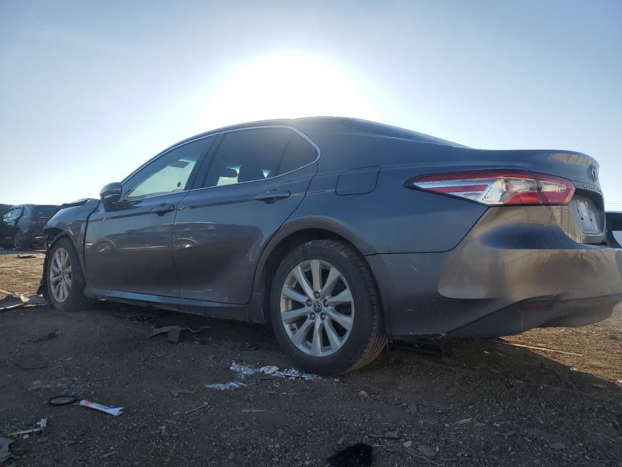 2018 TOYOTA CAMRY L - Фото 2
