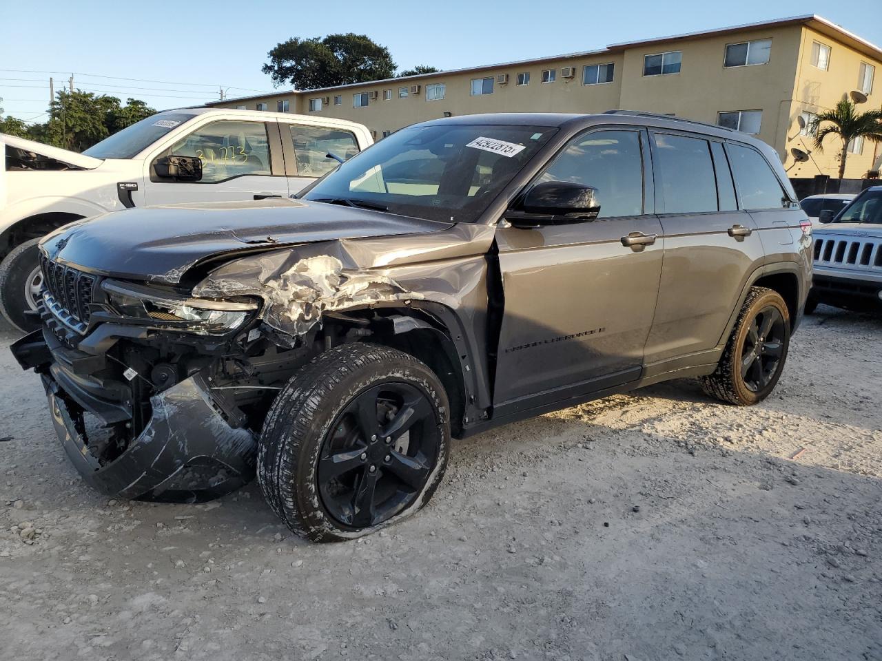 2024 JEEP GRAND CHER