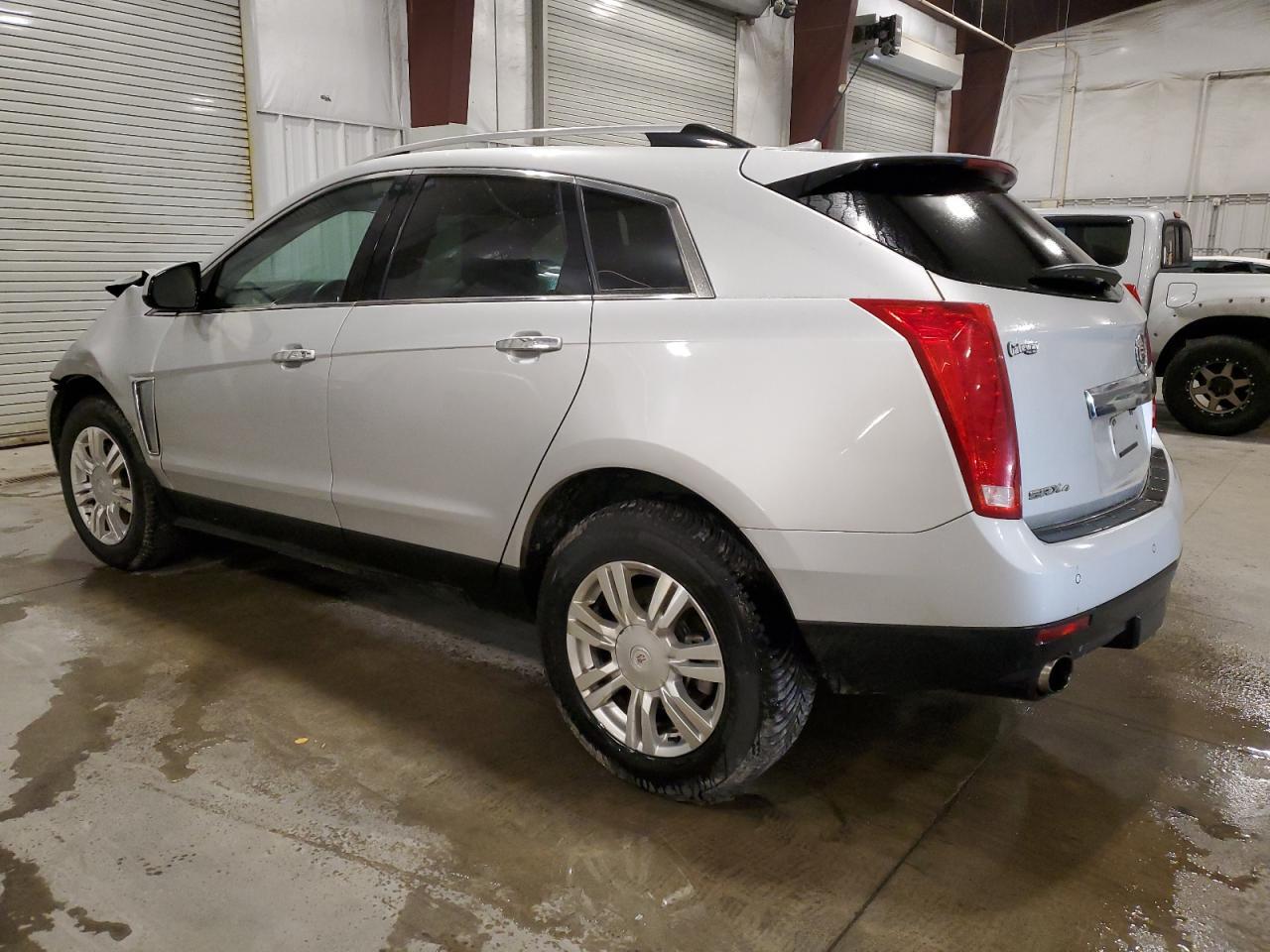 2013 CADILLAC SRX LUXURY - Image 2