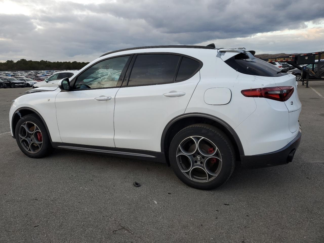 2022 ALFA ROMEO STELVIO TI - Image 2