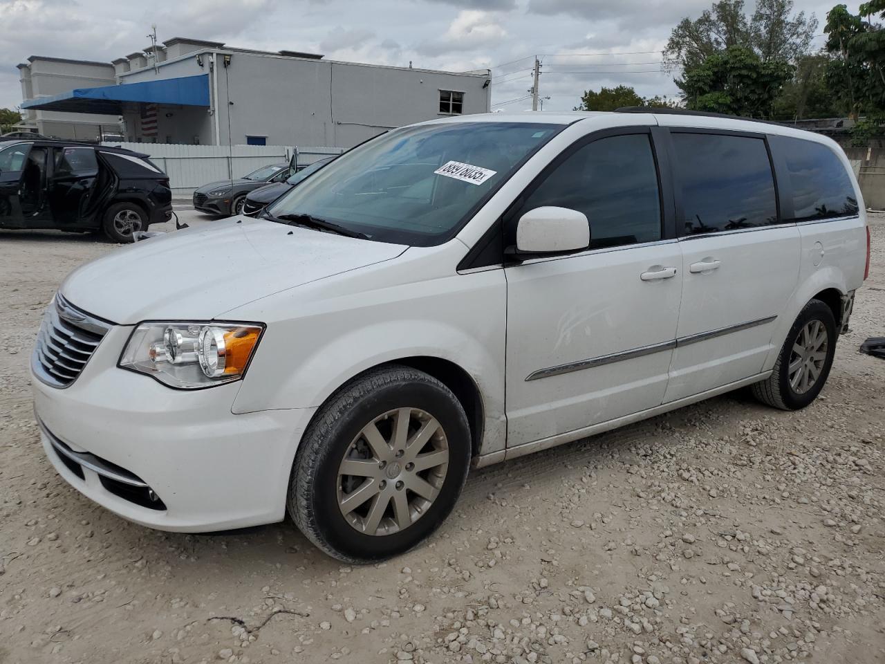 2014 CHRYSLER TOWN & COU