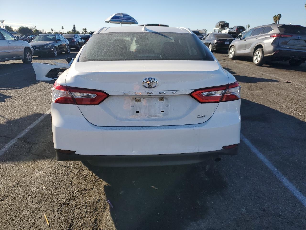 2020 TOYOTA CAMRY LE - Фото 6