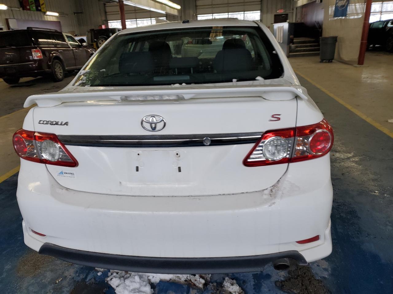 2013 TOYOTA COROLLA BA - Image 6