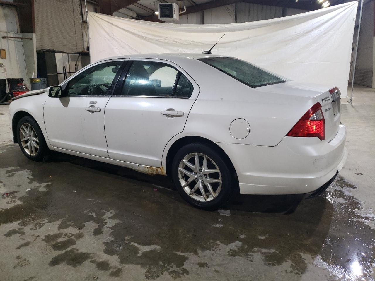 2011 FORD FUSION SEL - Image 2