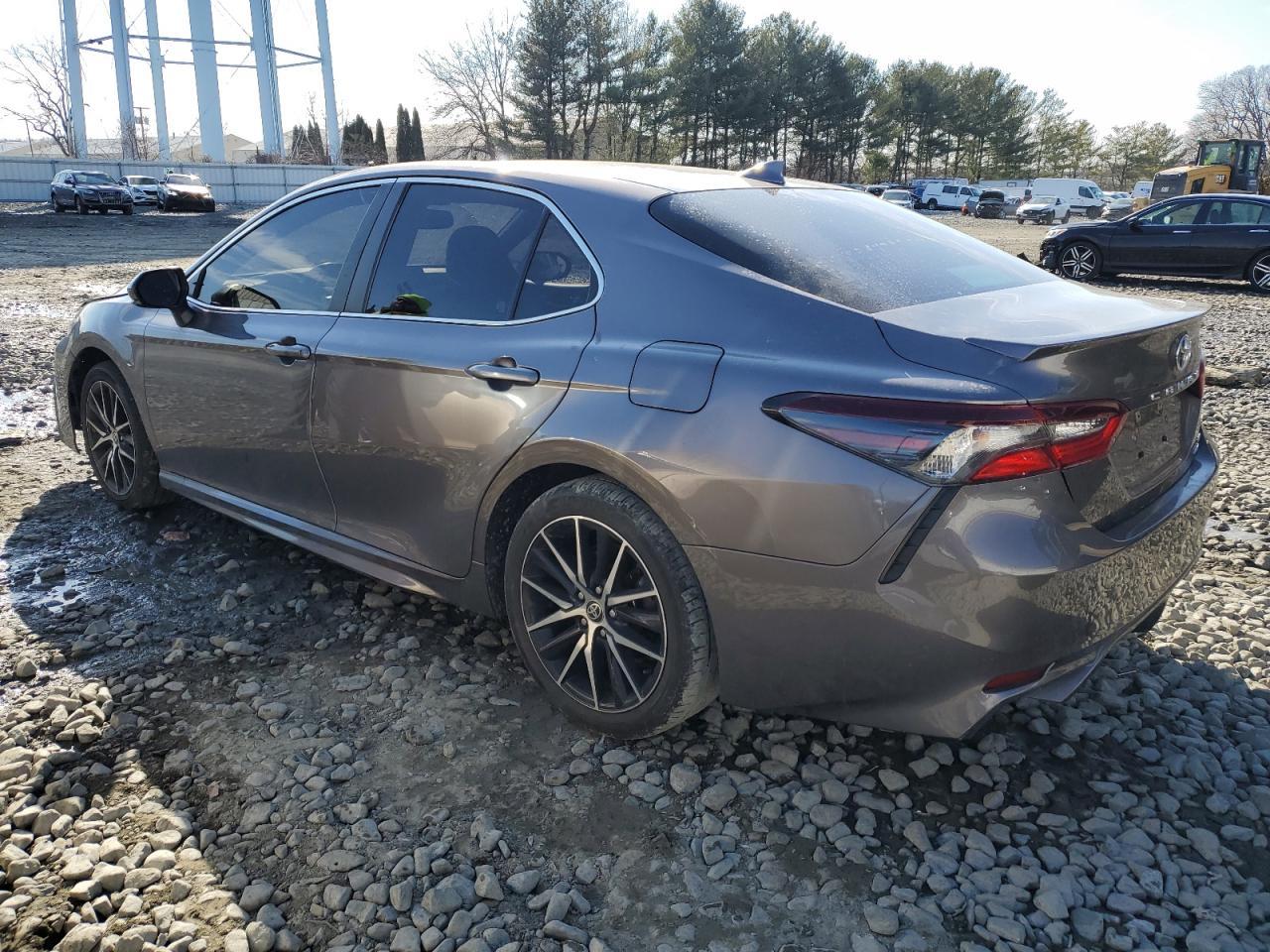 2021 TOYOTA CAMRY SE - Фото 2