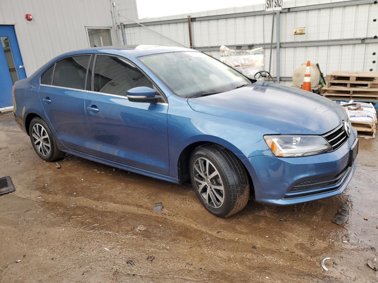2017 VOLKSWAGEN JETTA SE - Фото 4