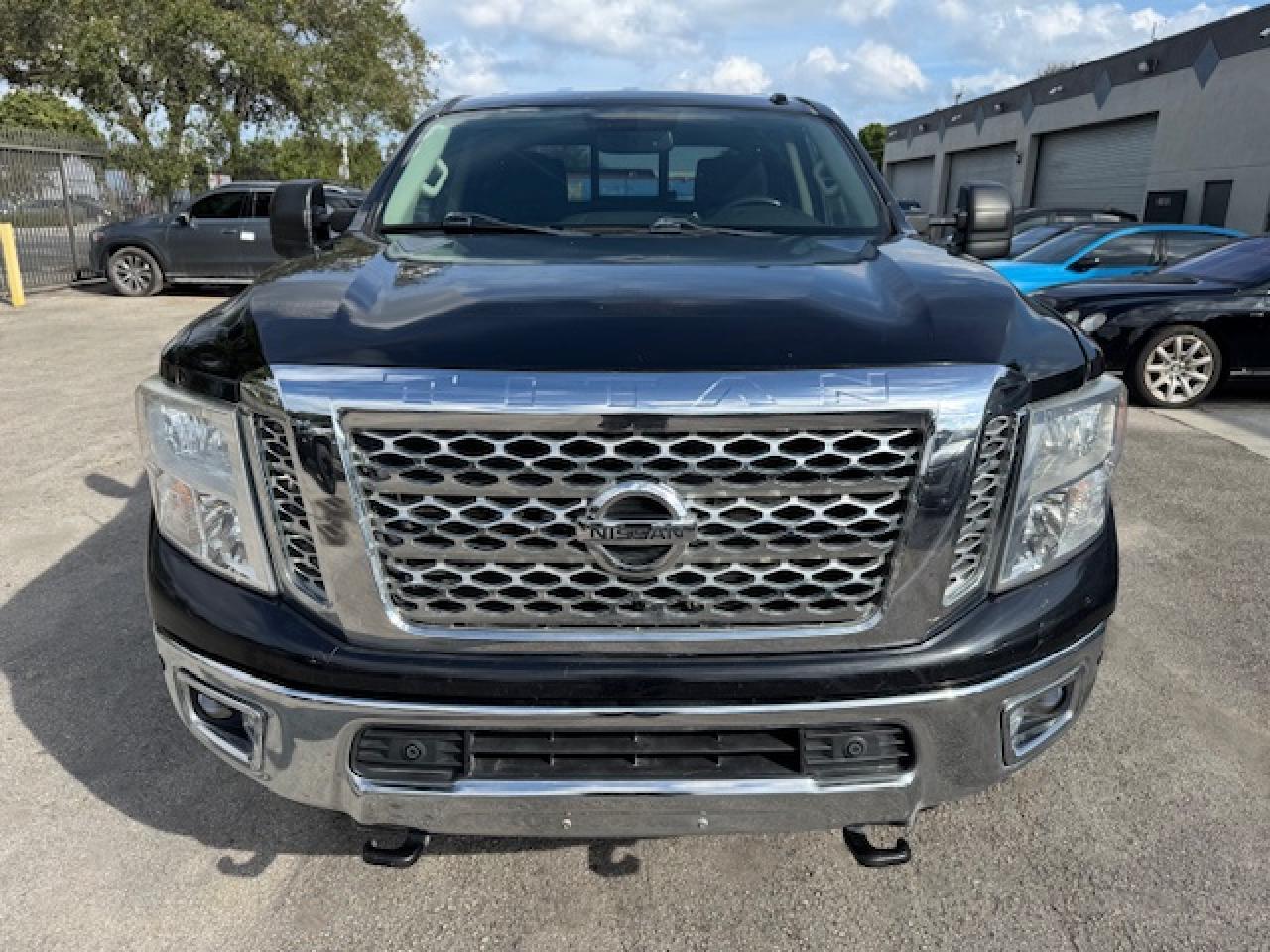 2017 NISSAN TITAN XD S - Image 5