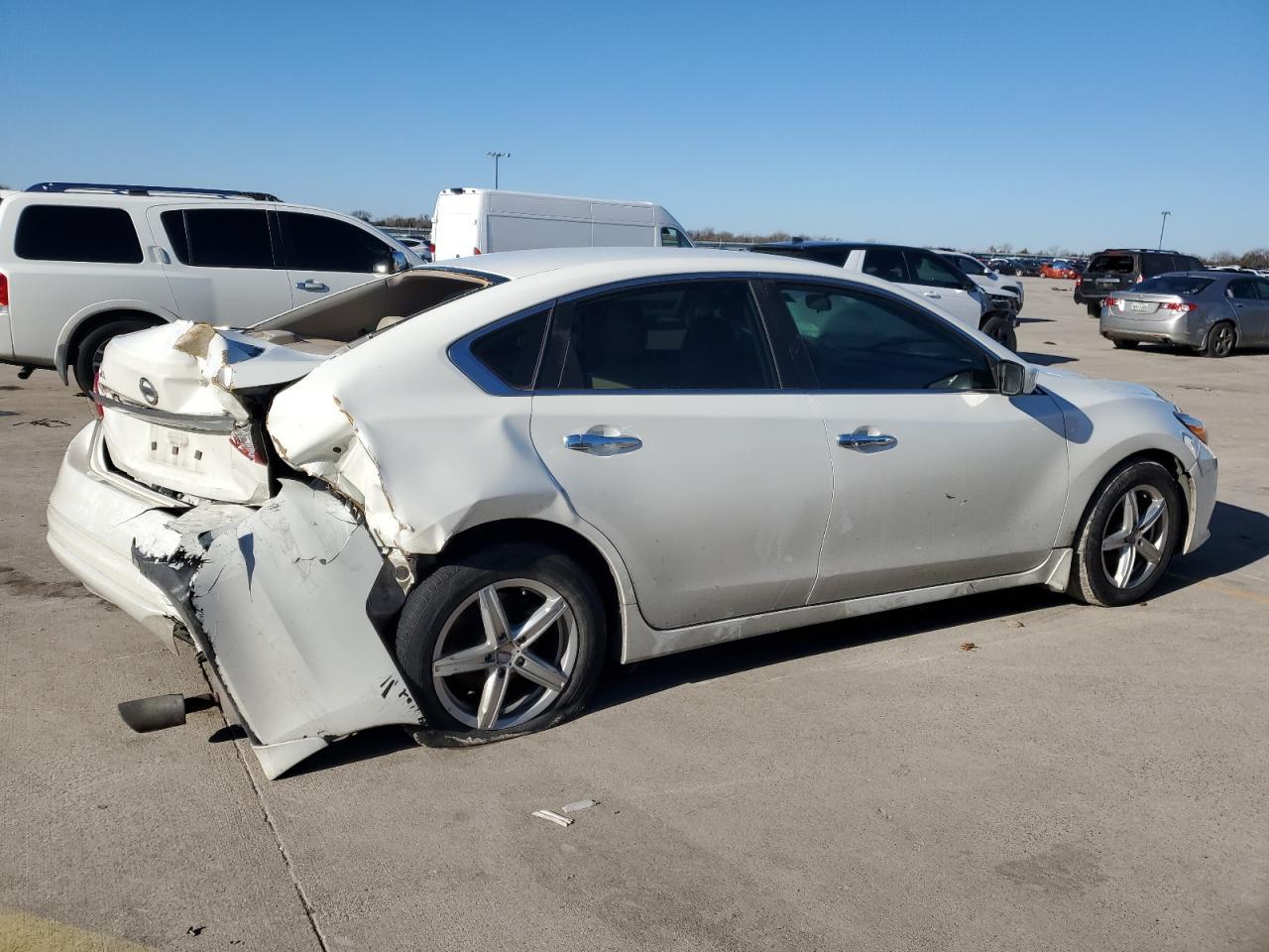 2017 NISSAN ALTIMA 2.5 - Фото 3
