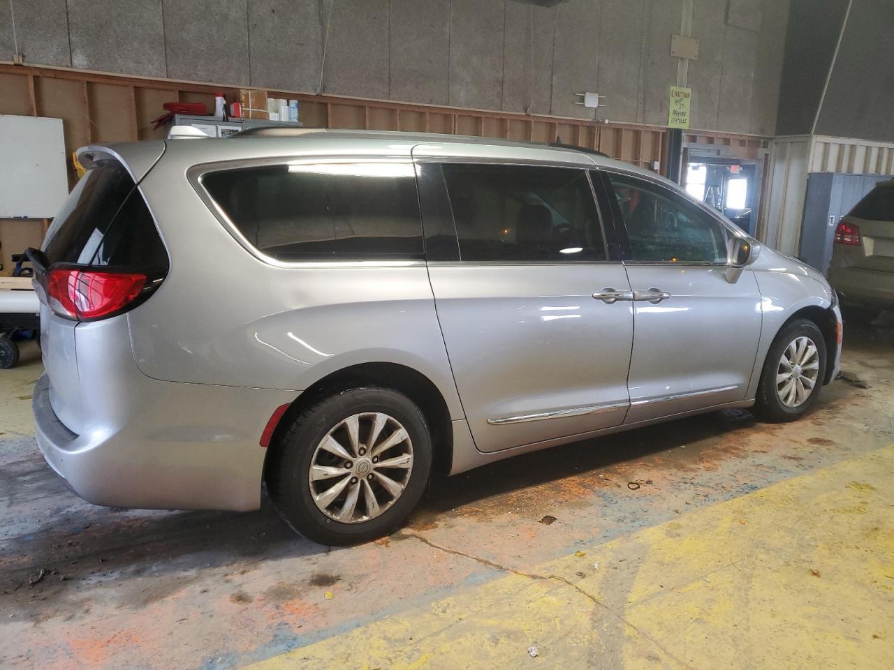 2017 CHRYSLER PACIFICA T - Image 3