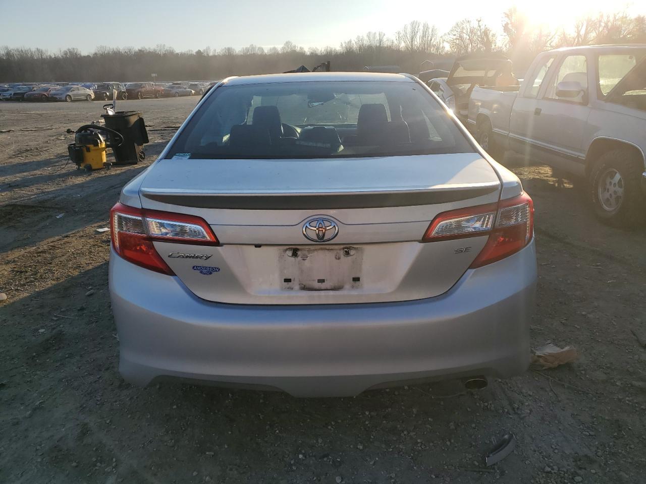 2014 TOYOTA CAMRY L - Image 6