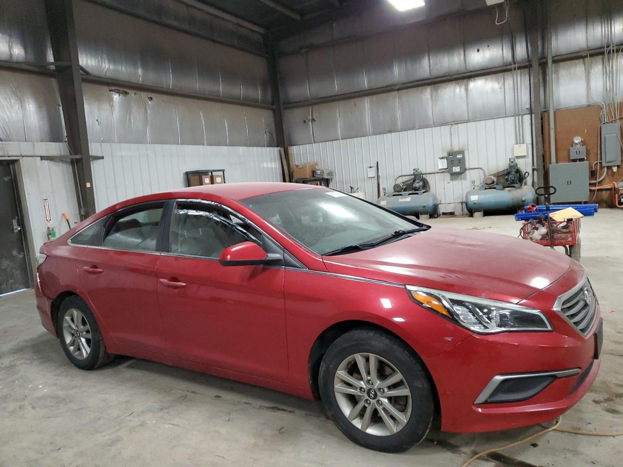 2017 HYUNDAI SONATA SE - Фото 4