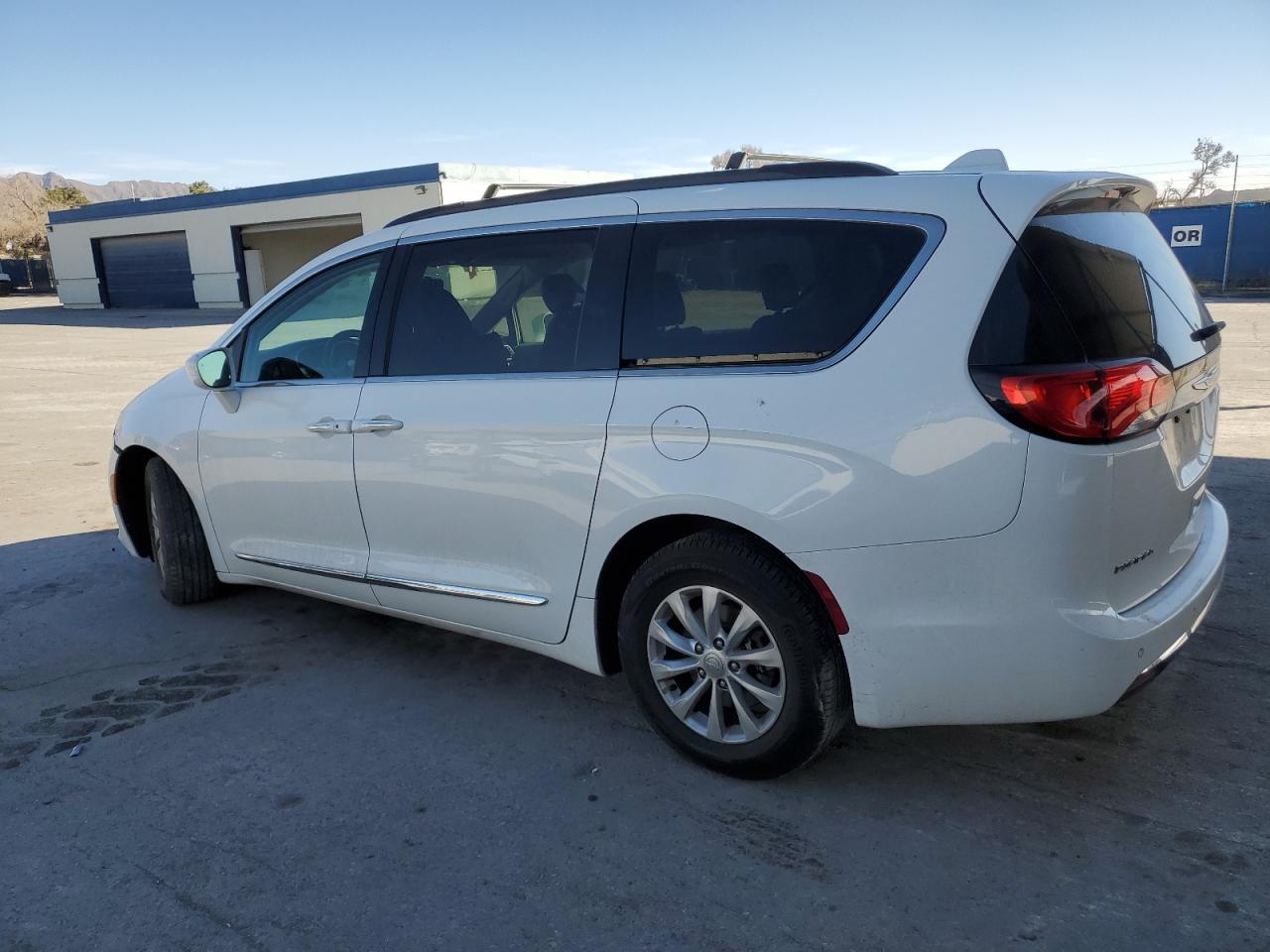 2017 CHRYSLER PACIFICA T - Фото 2