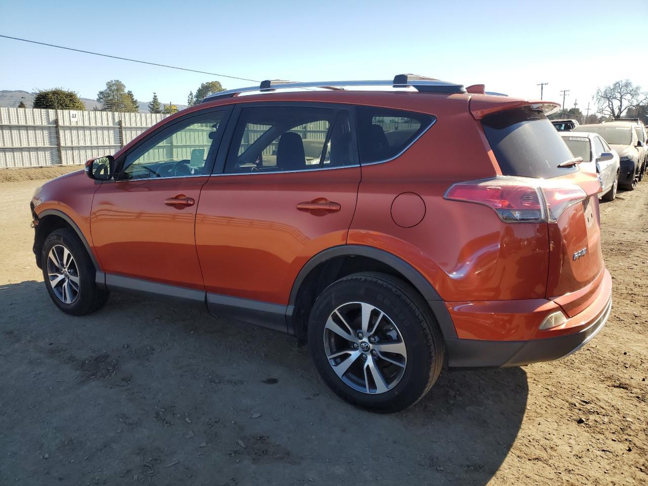 2016 TOYOTA RAV4 XLE - Image 2