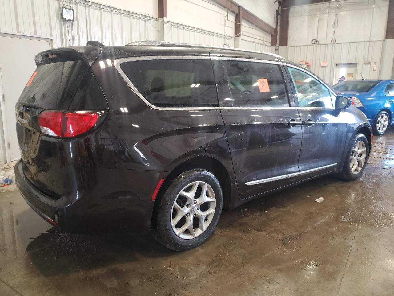 2017 CHRYSLER PACIFICA T - Image 3