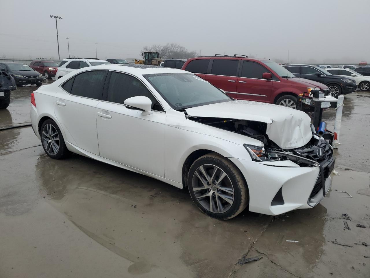 2018 LEXUS IS 300 - Image 4