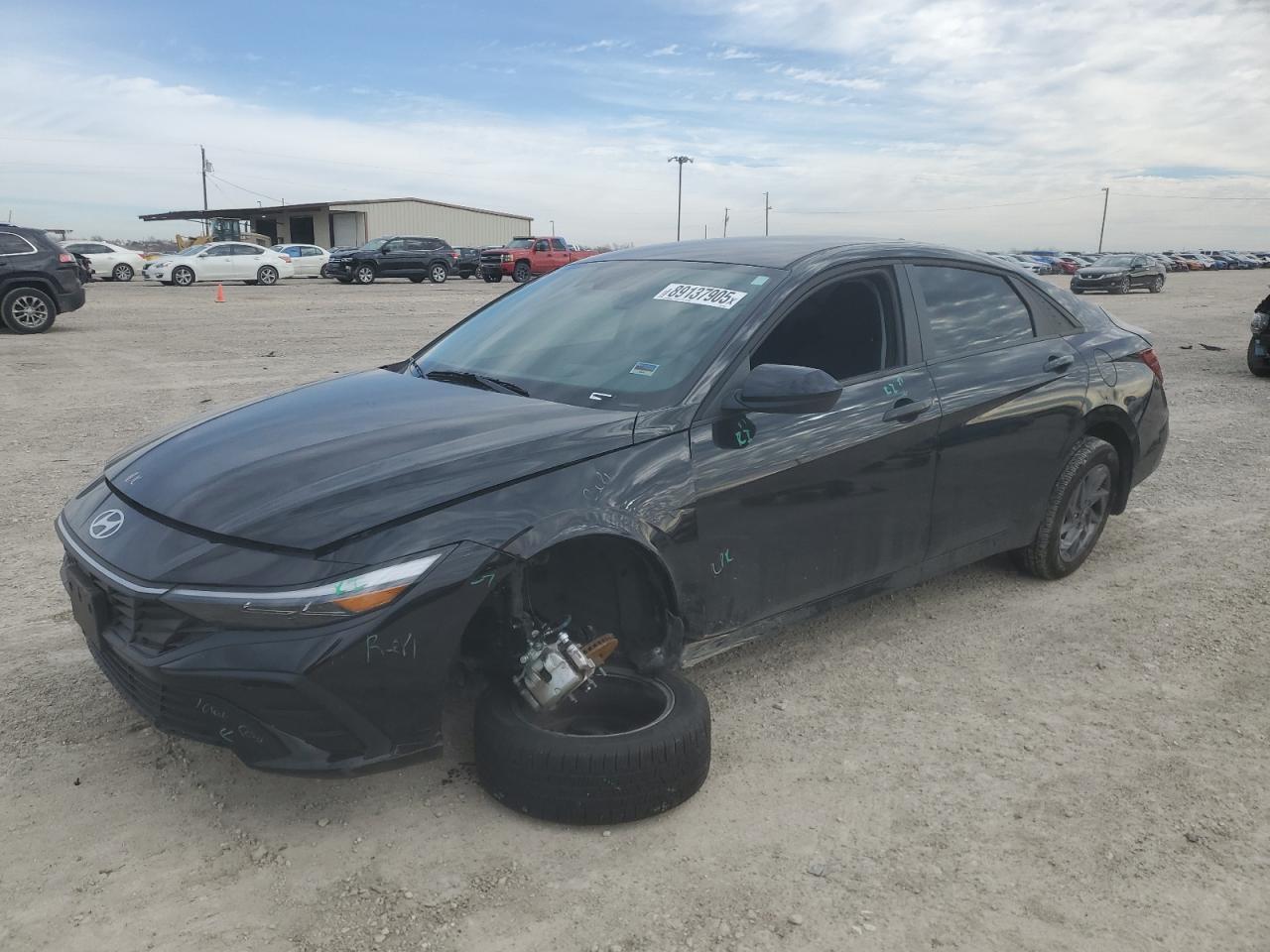 2024 HYUNDAI ELANTRA SE