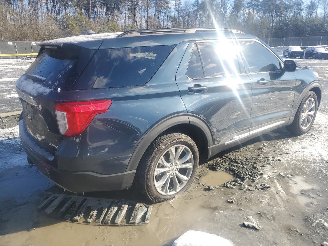2023 FORD EXPLORER X - Фото 3