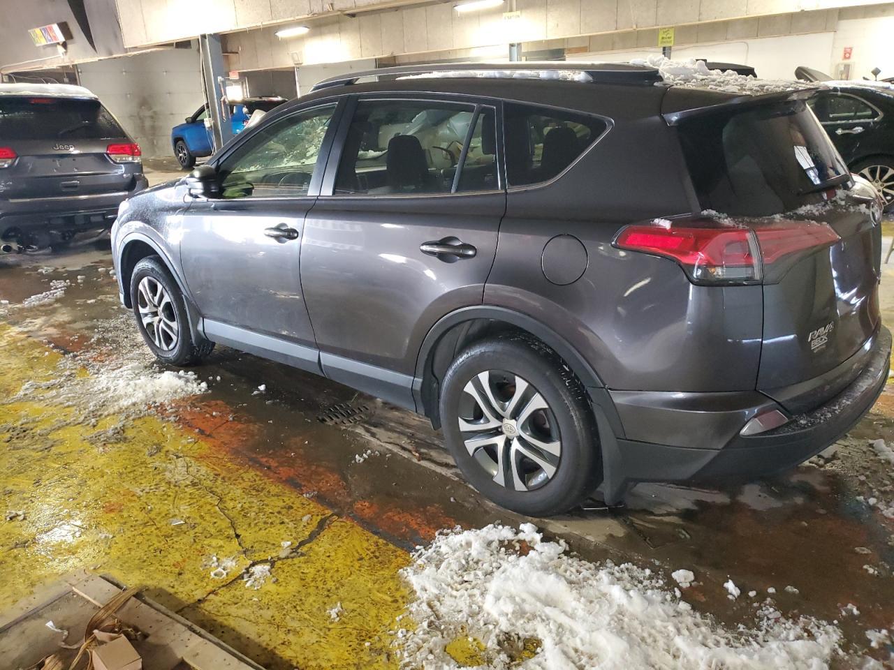 2018 TOYOTA RAV4 LE - Image 2
