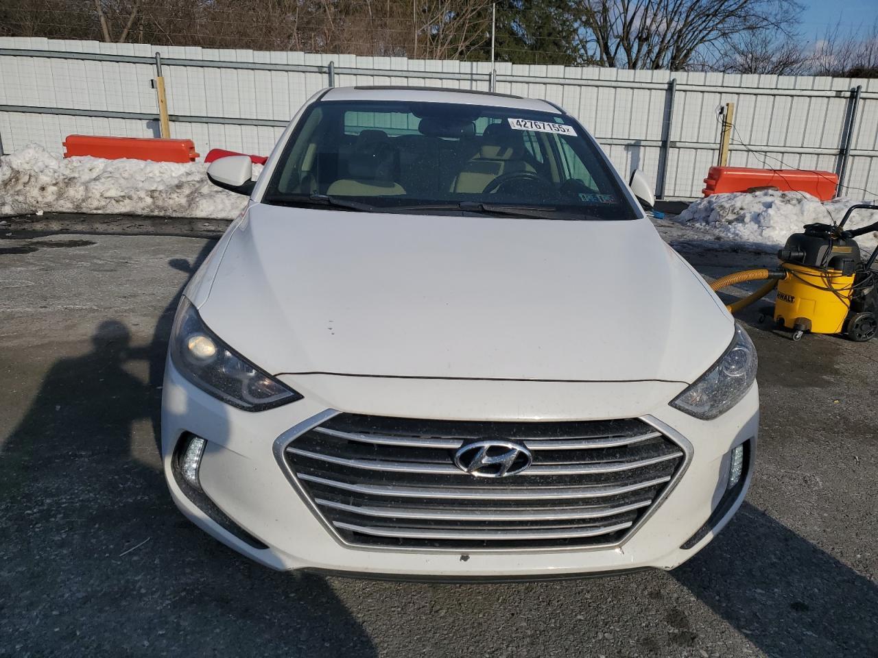 2018 HYUNDAI ELANTRA SE - Image 5