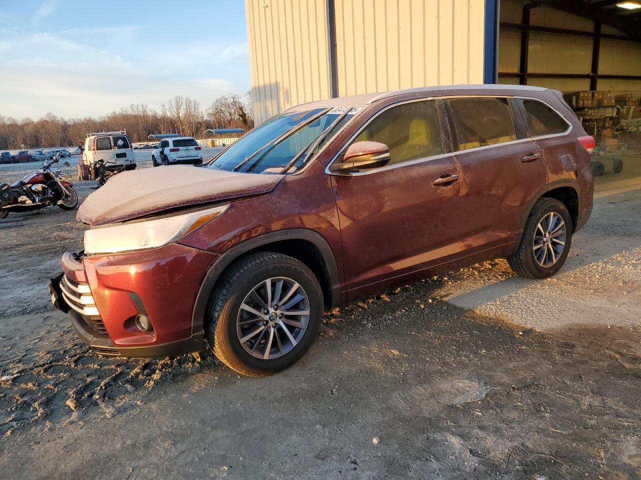 2018 TOYOTA HIGHLANDER