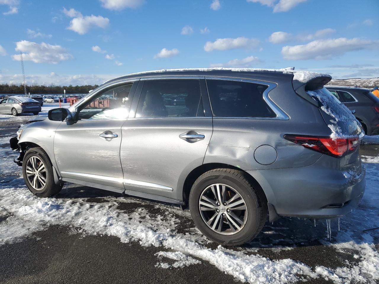 2019 INFINITI QX60 LUXE - Image 2