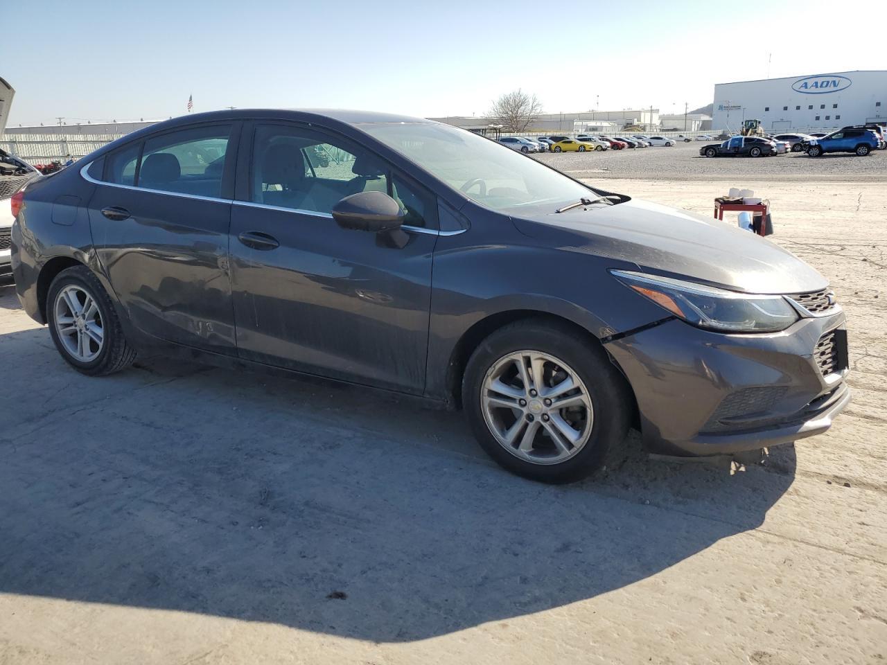 2017 CHEVROLET CRUZE LT - Image 4
