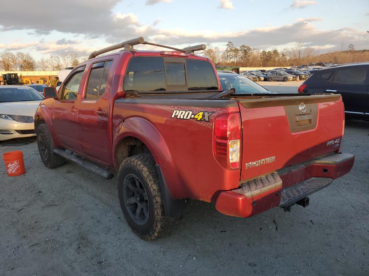 2017 NISSAN FRONTIER S - Фото 2