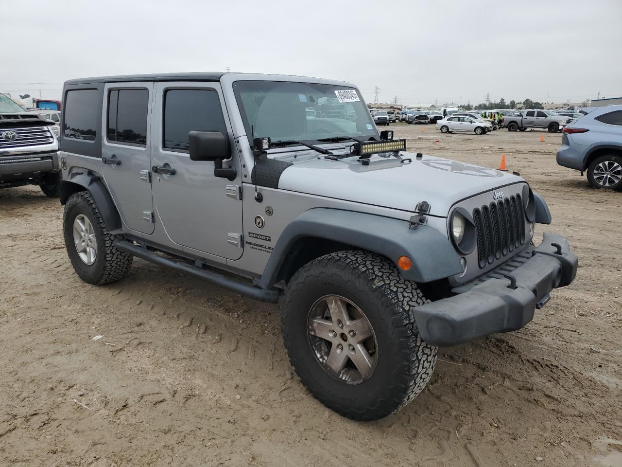 2014 JEEP WRANGLER U - Image 4