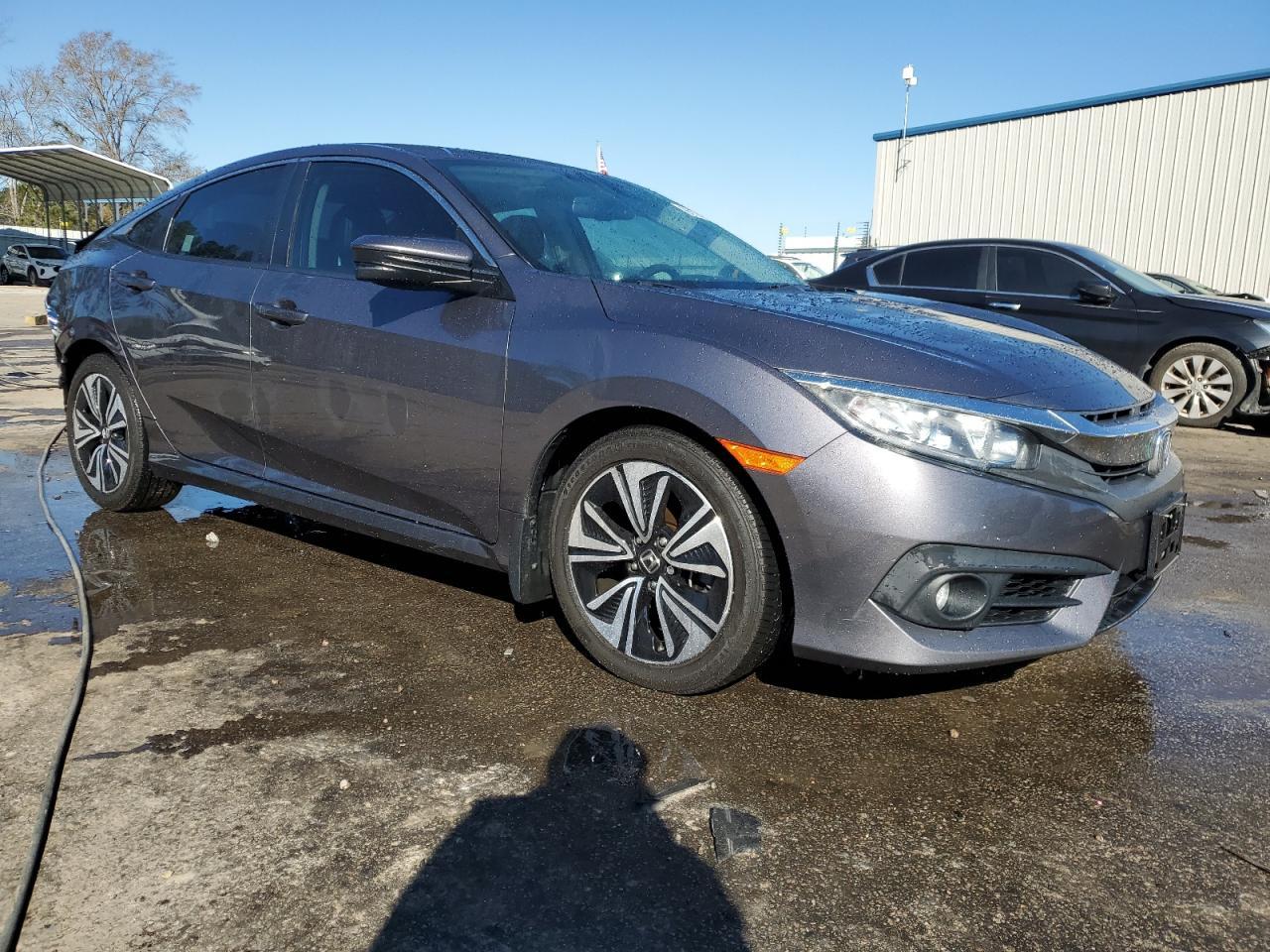 2017 HONDA CIVIC EXL - Image 4