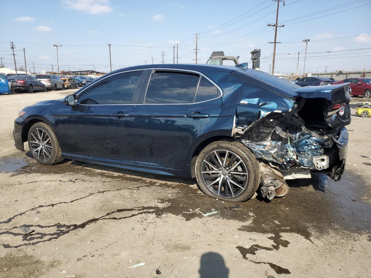 2021 TOYOTA CAMRY SE - Фото 2