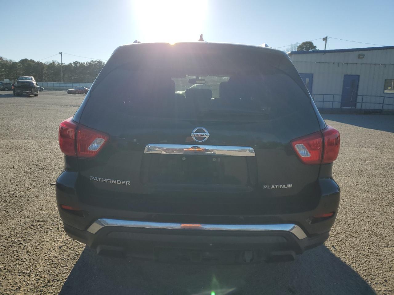 2017 NISSAN PATHFINDER - Image 6