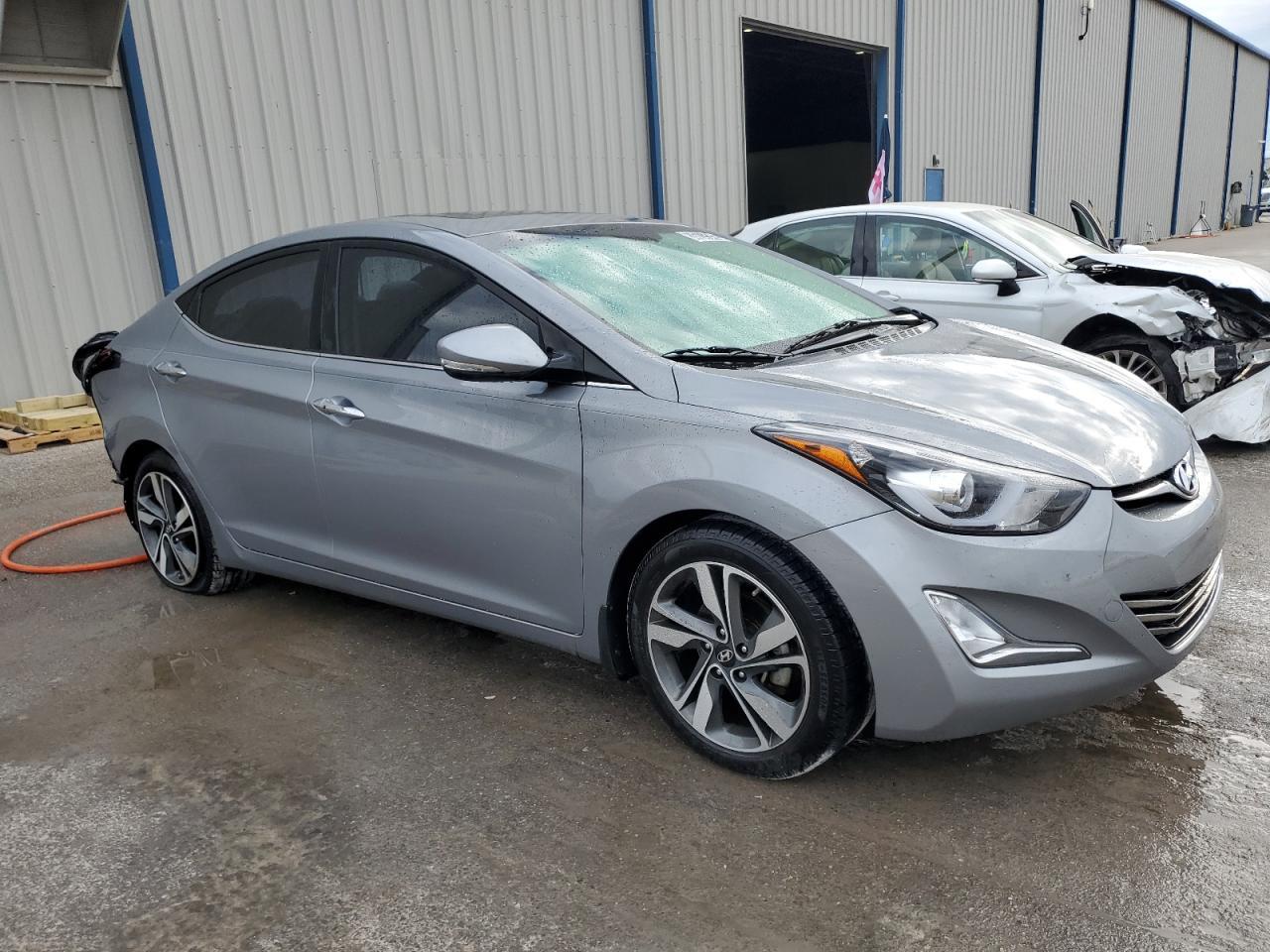 2015 HYUNDAI ELANTRA SE - Image 4