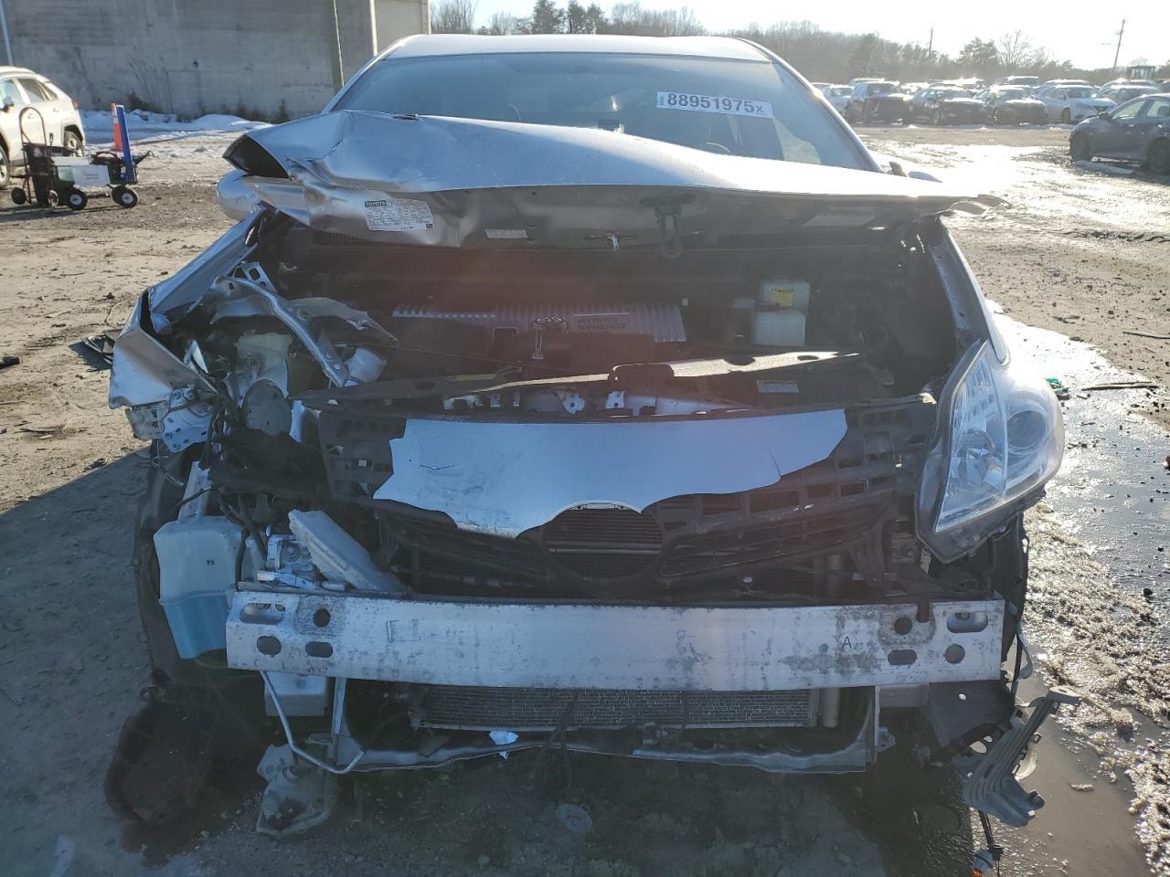 2015 TOYOTA PRIUS - Image 5
