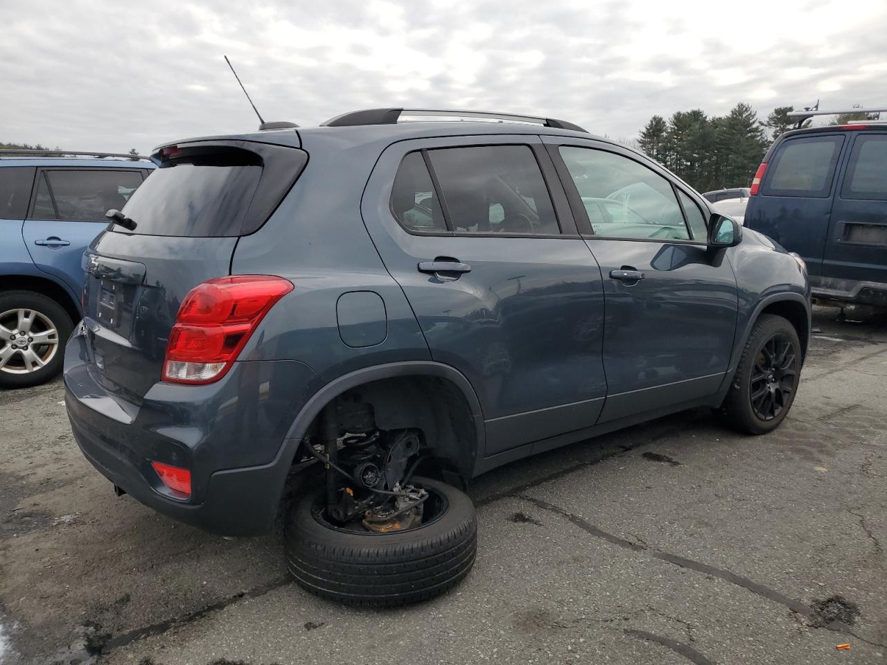 2021 CHEVROLET TRAX 1LT - Image 3