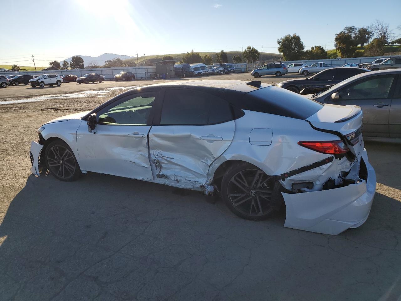 2025 TOYOTA CAMRY XSE - Фото 2