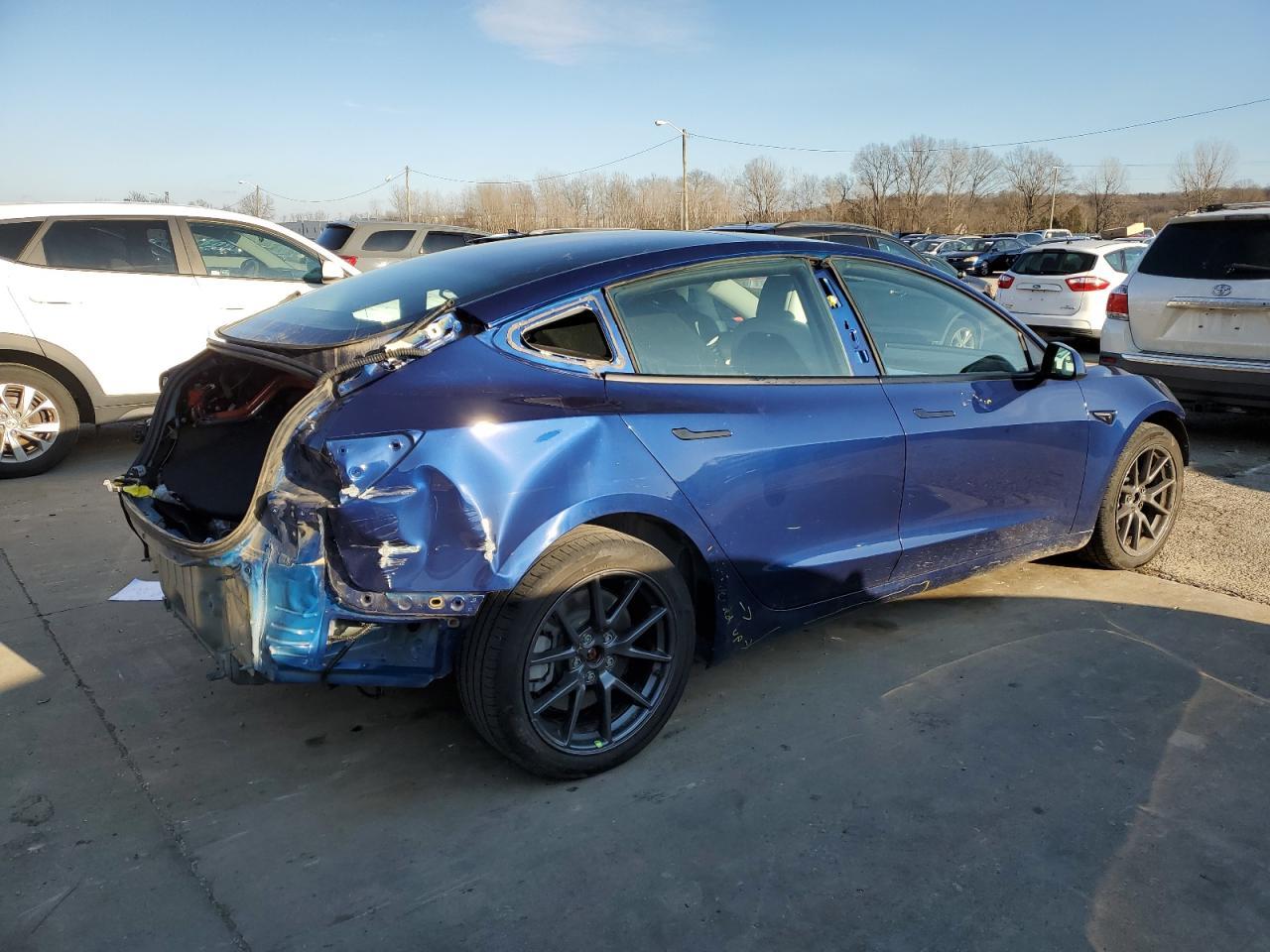 2022 TESLA MODEL 3 - Image 3