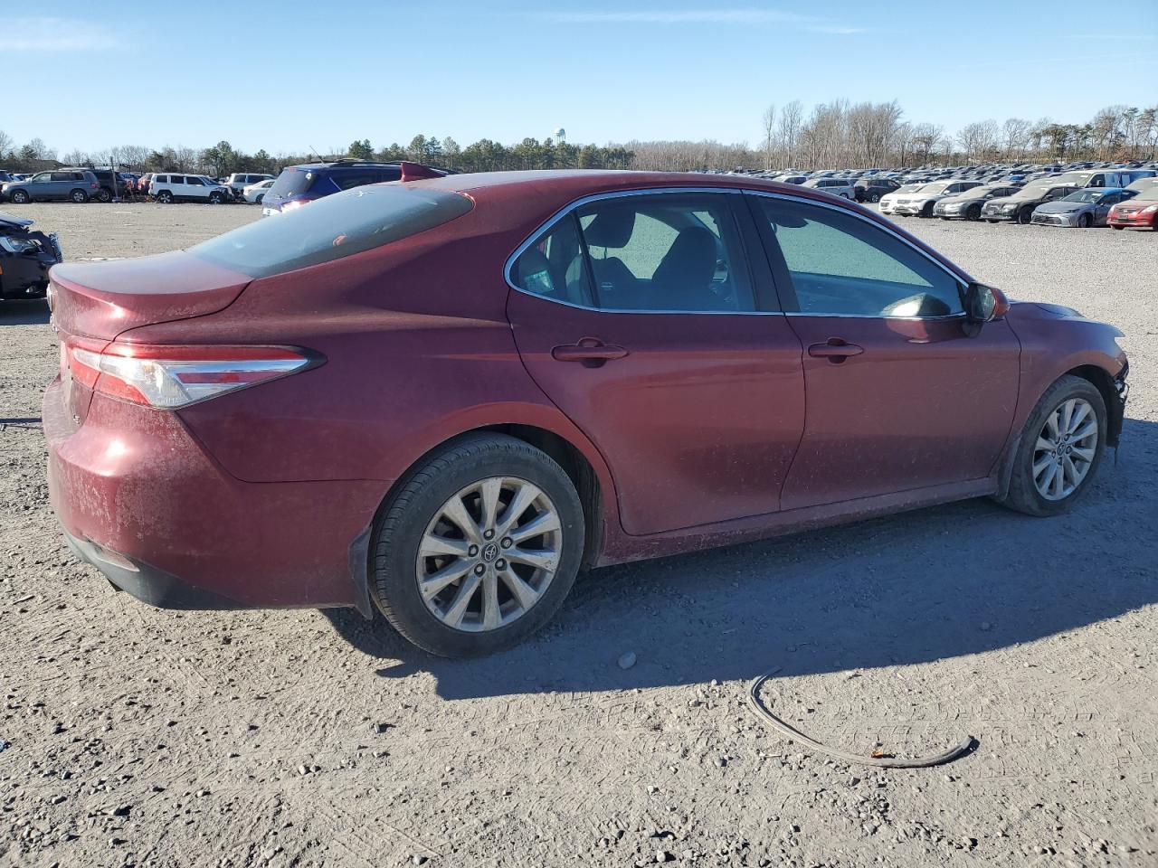 2020 TOYOTA CAMRY LE - Фото 3