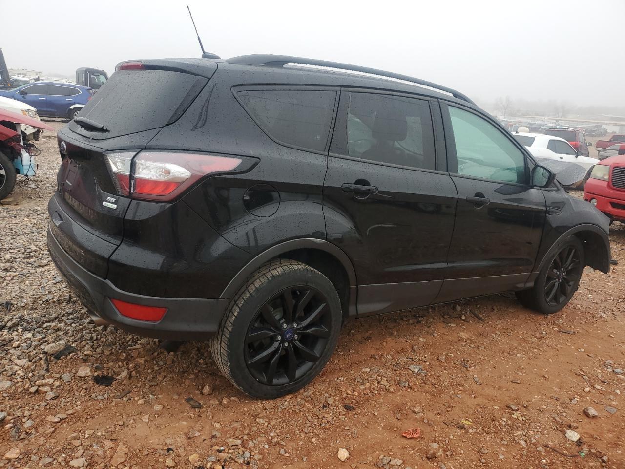 2017 FORD ESCAPE SE - Фото 3