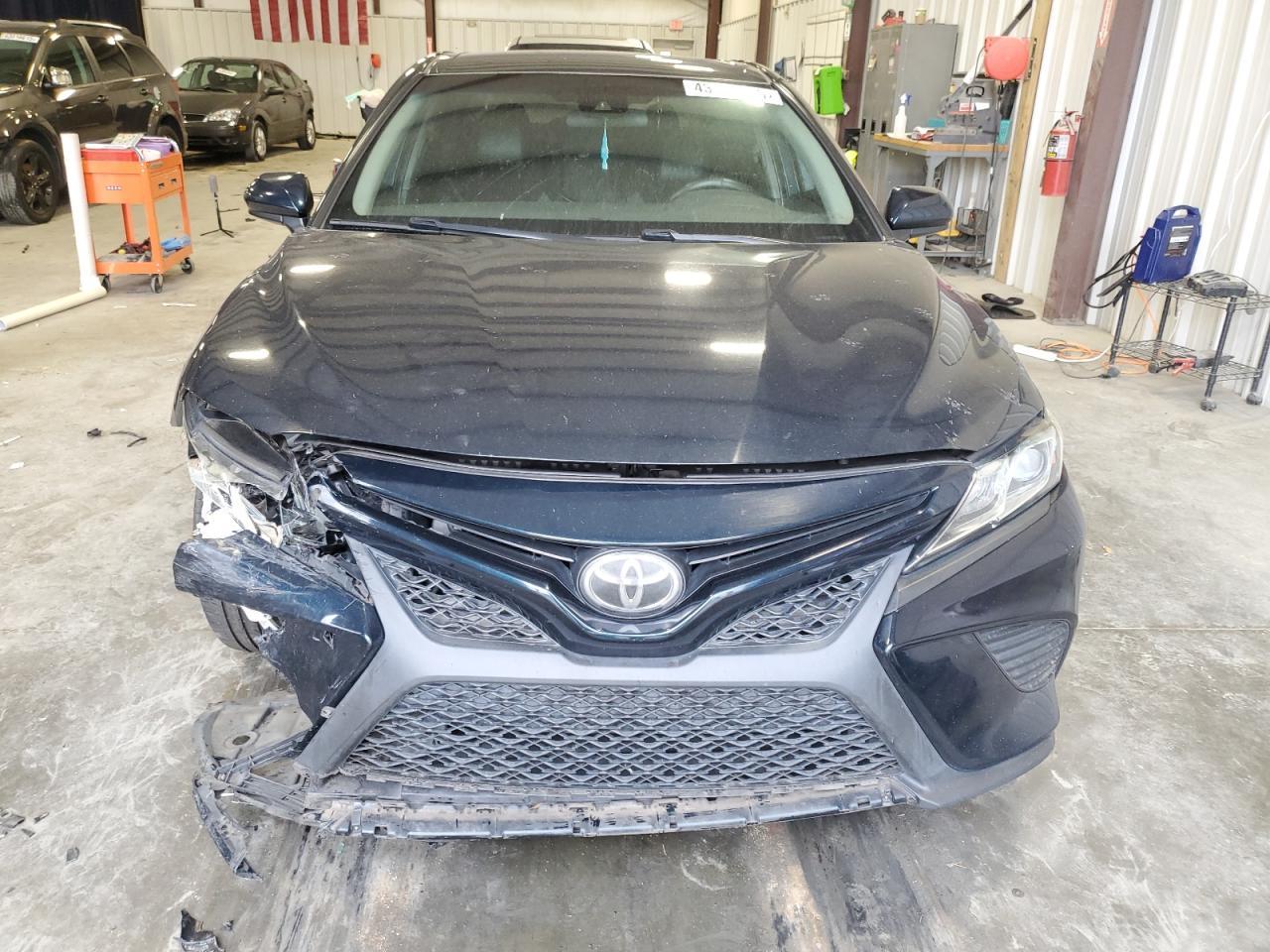 2018 TOYOTA CAMRY L - Фото 5