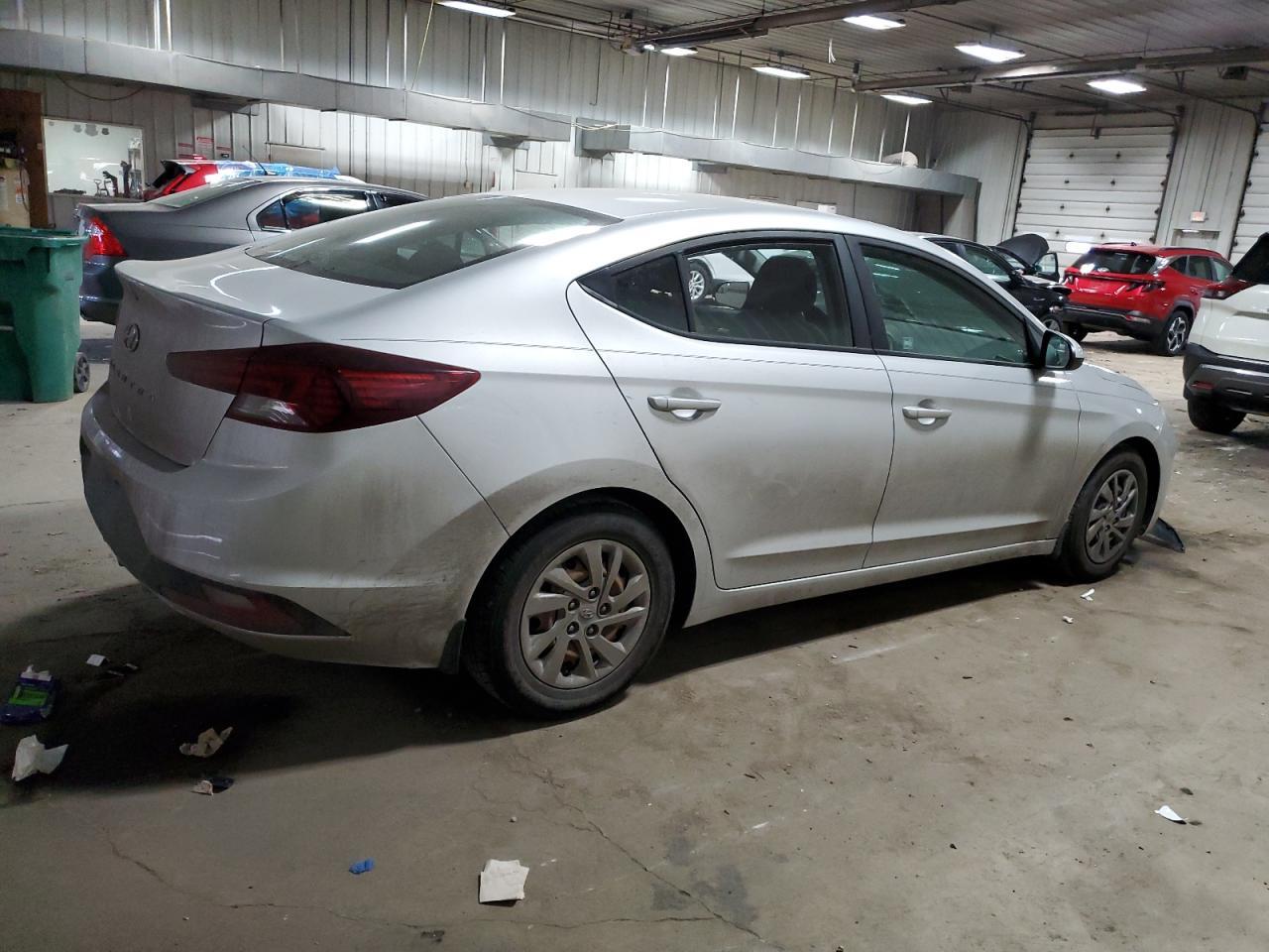 2019 HYUNDAI ELANTRA SE - Фото 3