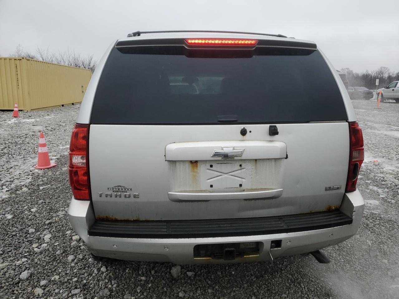 2011 CHEVROLET TAHOE K150 - Фото 6