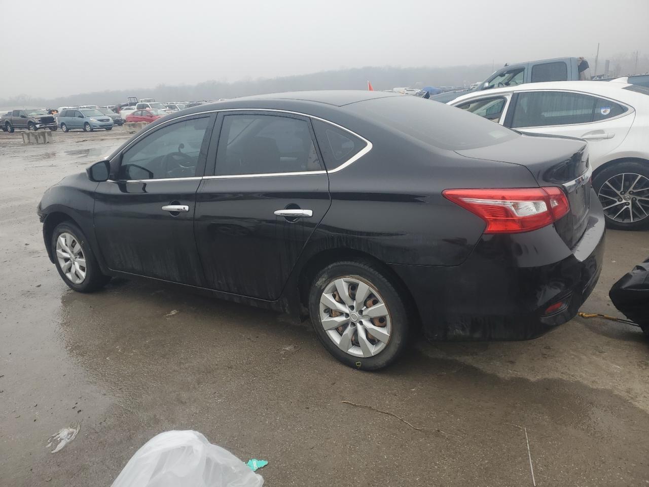 2017 NISSAN SENTRA S - Фото 2