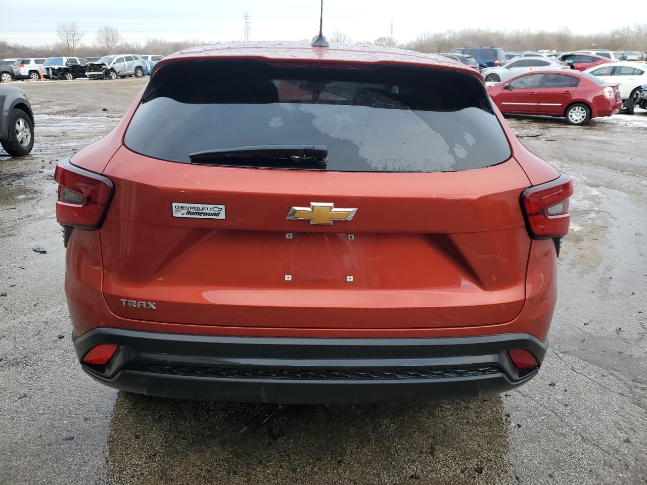 2024 CHEVROLET TRAX LS - Фото 6